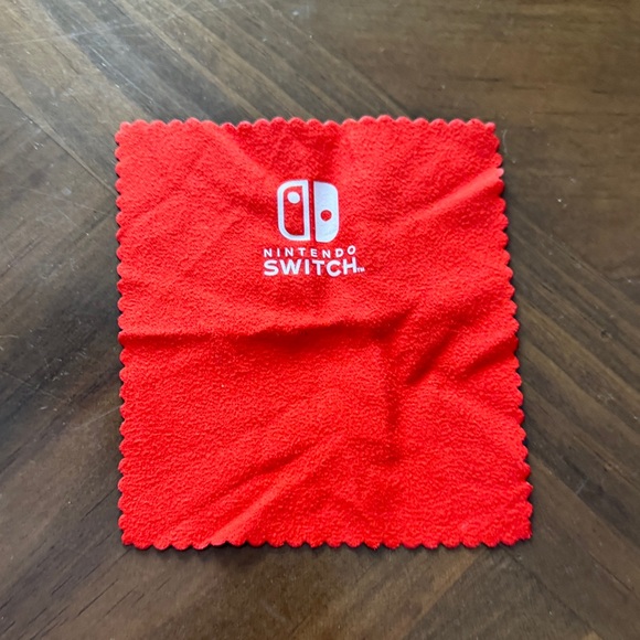 Nintendo Switch Black Travel Case and Wireless Controller Set - Picture 6 of 9